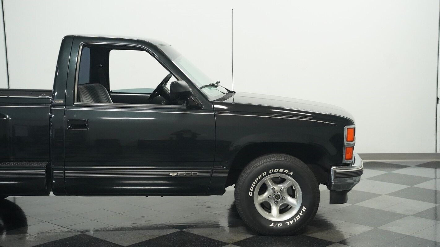 Chevrolet-CK-Pickup-1500-Pickup-1988-Black-Gray-406715-27