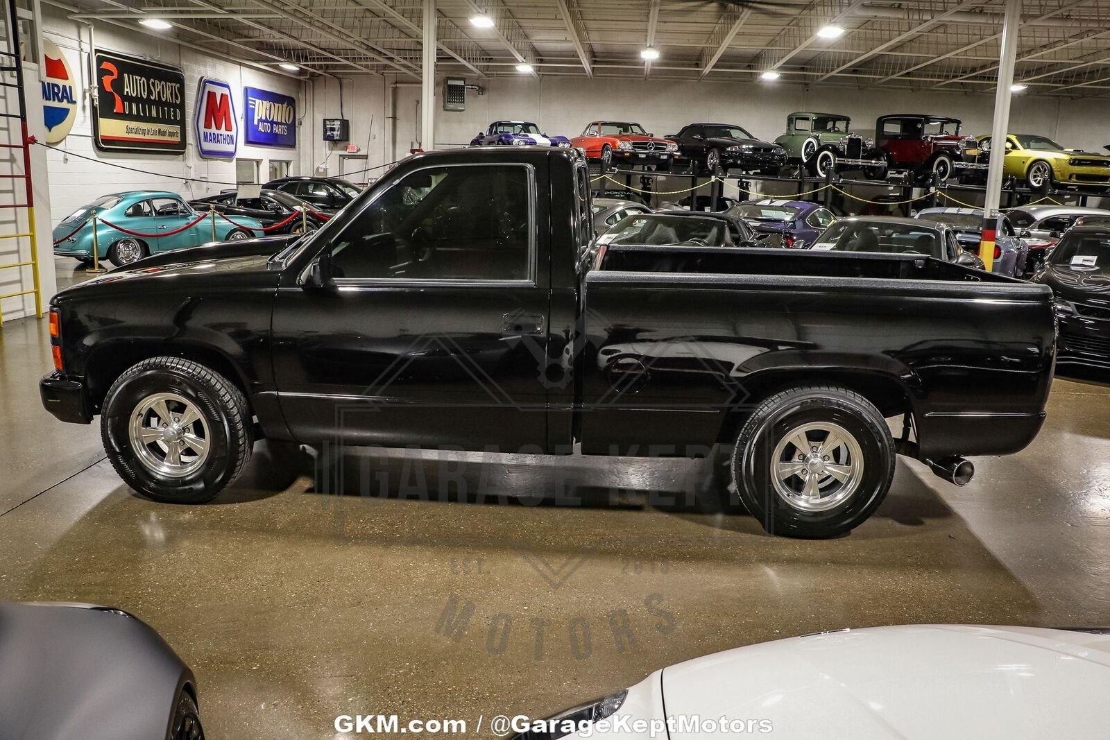 Chevrolet-CK-Pickup-1500-Pickup-1988-Black-Red-223802-10