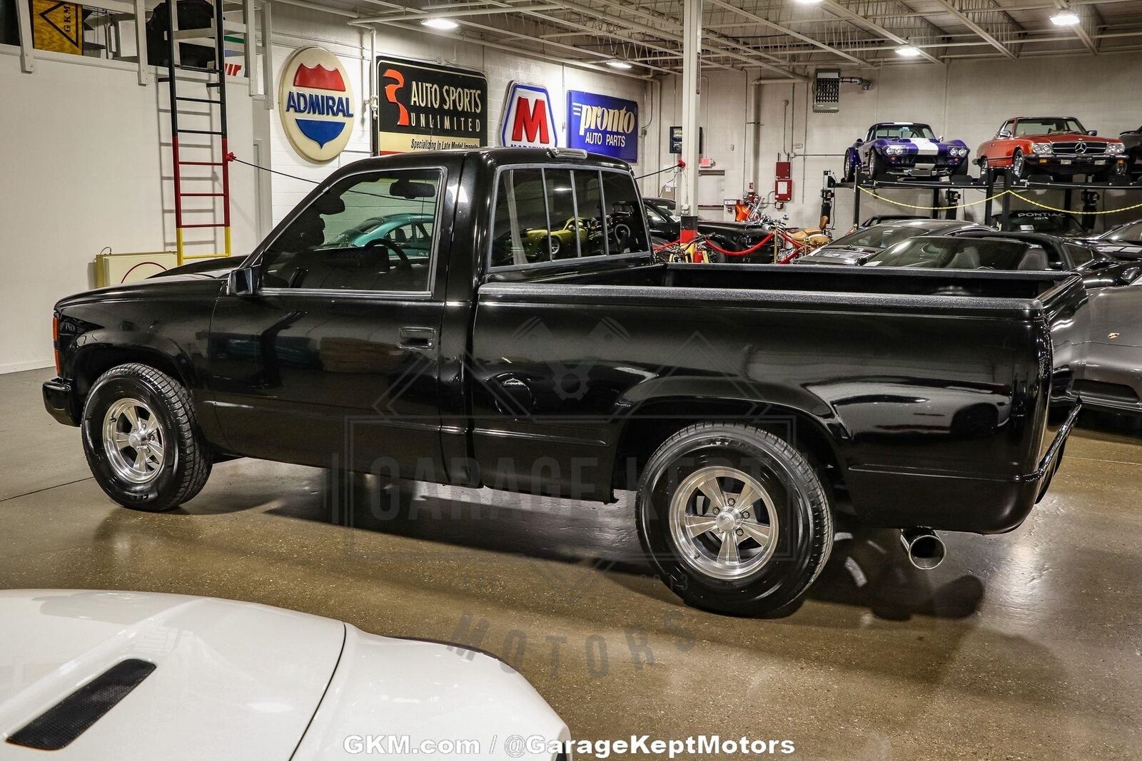 Chevrolet-CK-Pickup-1500-Pickup-1988-Black-Red-223802-11