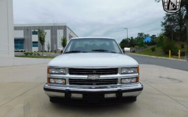 Chevrolet-CK-Pickup-1500-Pickup-1993-White-Red-168035-3