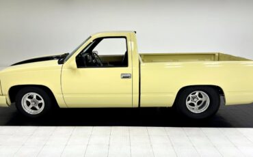 Chevrolet-CK-Pickup-1500-Pickup-1994-Yellow-Black-378-1