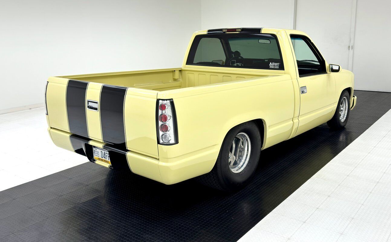 Chevrolet-CK-Pickup-1500-Pickup-1994-Yellow-Black-378-4