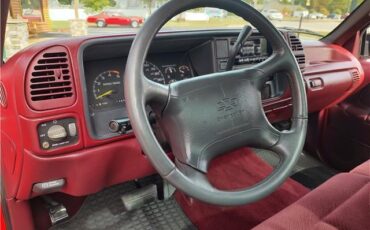 Chevrolet-CK-Pickup-1500-Pickup-1995-Red-Burgundy-0-33