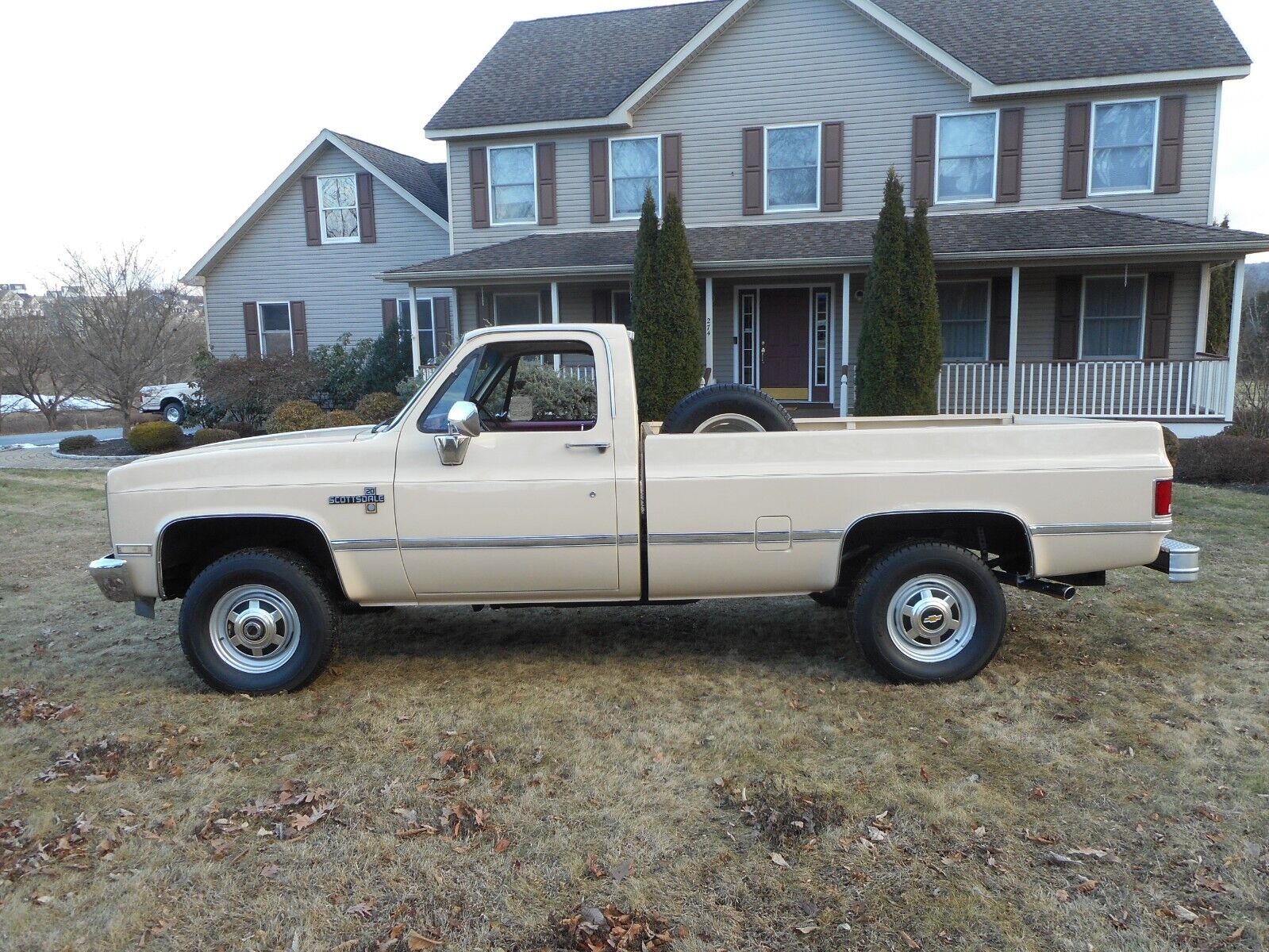 Chevrolet-CK-Pickup-2500-1986-Burgundy-81433-1