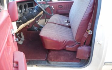 Chevrolet-CK-Pickup-2500-1986-Burgundy-81433-22