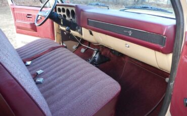 Chevrolet-CK-Pickup-2500-1986-Burgundy-81433-23