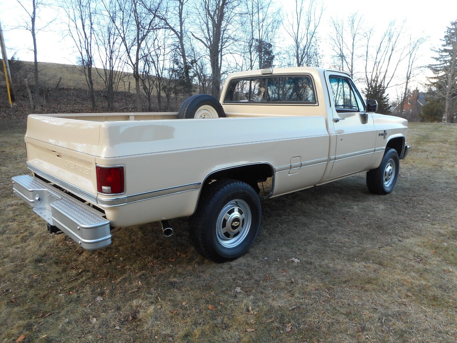 Chevrolet-CK-Pickup-2500-1986-Burgundy-81433-5