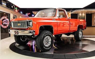 Chevrolet C/K Pickup 2500  year1}