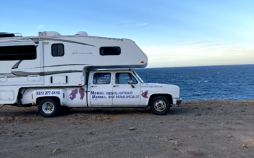 Chevrolet-CK-Pickup-3500-Pickup-1986-White-Tan-40234-6