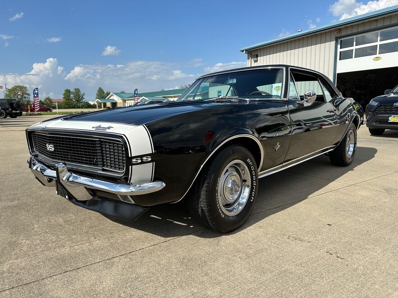 Chevrolet-Camaro-1967-Black-Black-96570-1