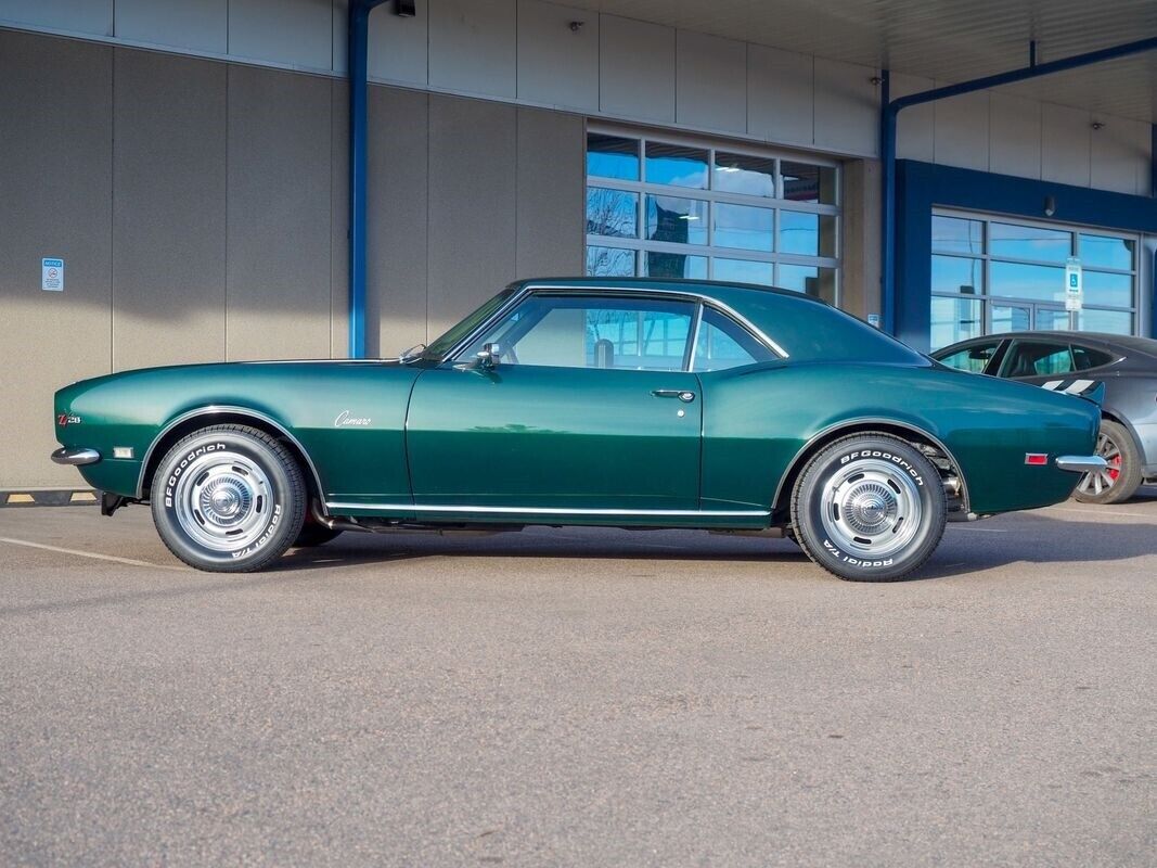 Chevrolet-Camaro-1968-Green-Black-67618-8