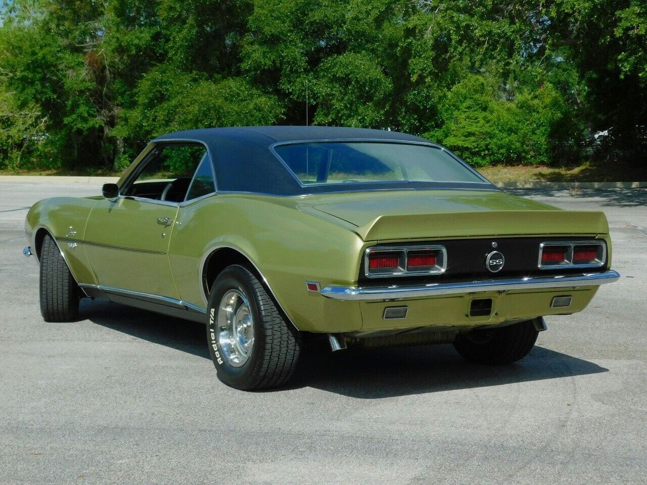 Chevrolet-Camaro-1968-Green-White-35753-5