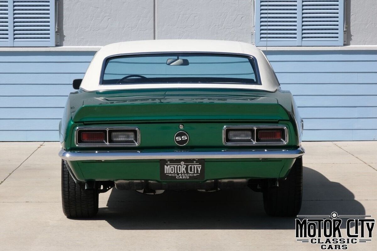 Chevrolet-Camaro-1968-Green-White-51929-3