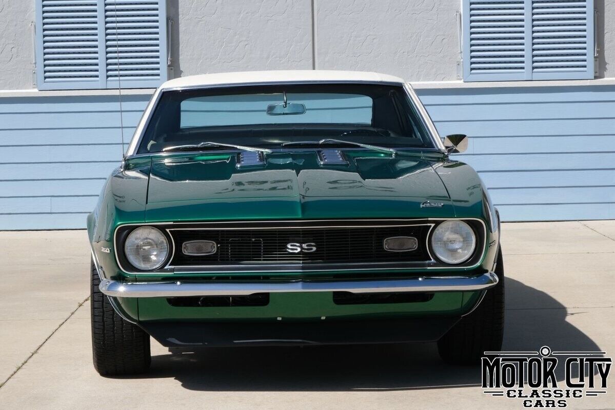 Chevrolet-Camaro-1968-Green-White-51929-7