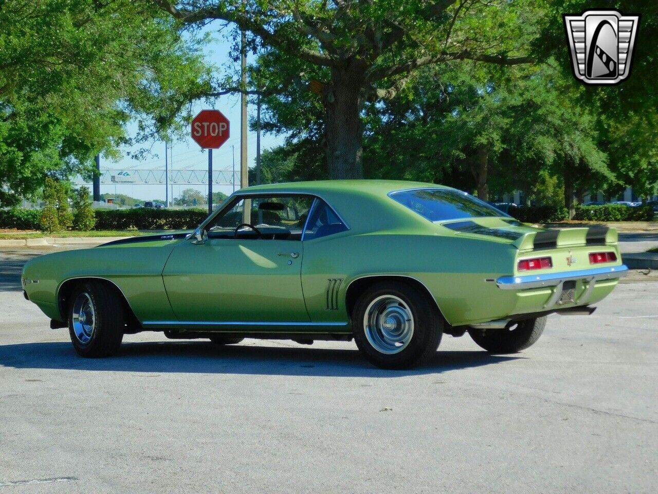 Chevrolet-Camaro-1969-Green-Green-73885-3