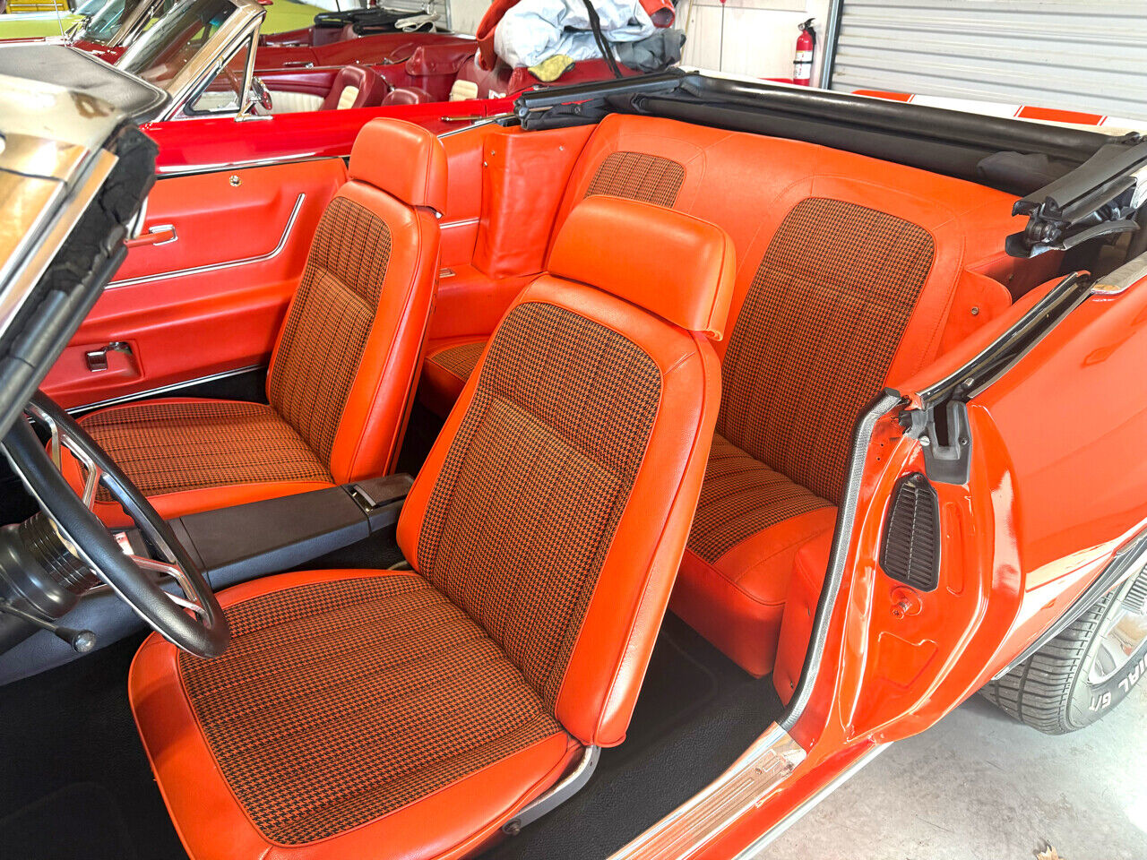 Chevrolet-Camaro-1969-Orange-Orange-19867-34