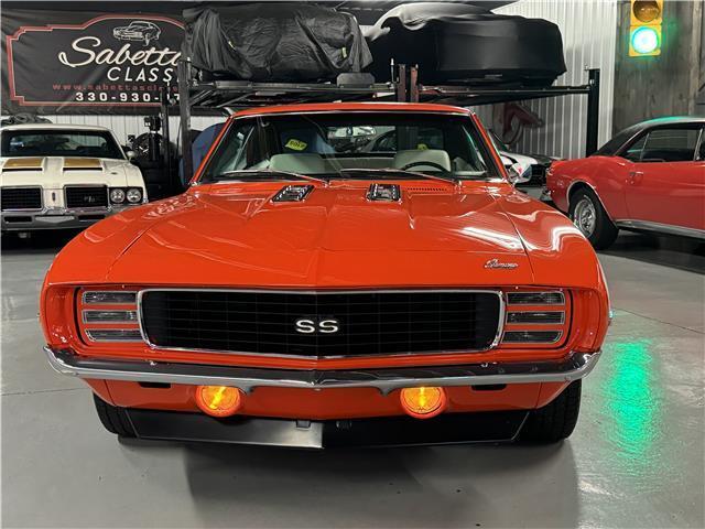 Chevrolet-Camaro-1969-Orange-White-120701-24