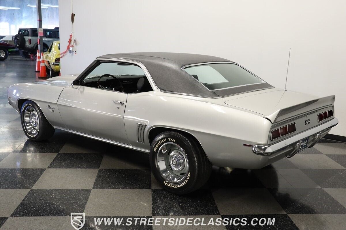 Chevrolet-Camaro-1969-Silver-Black-12806-6