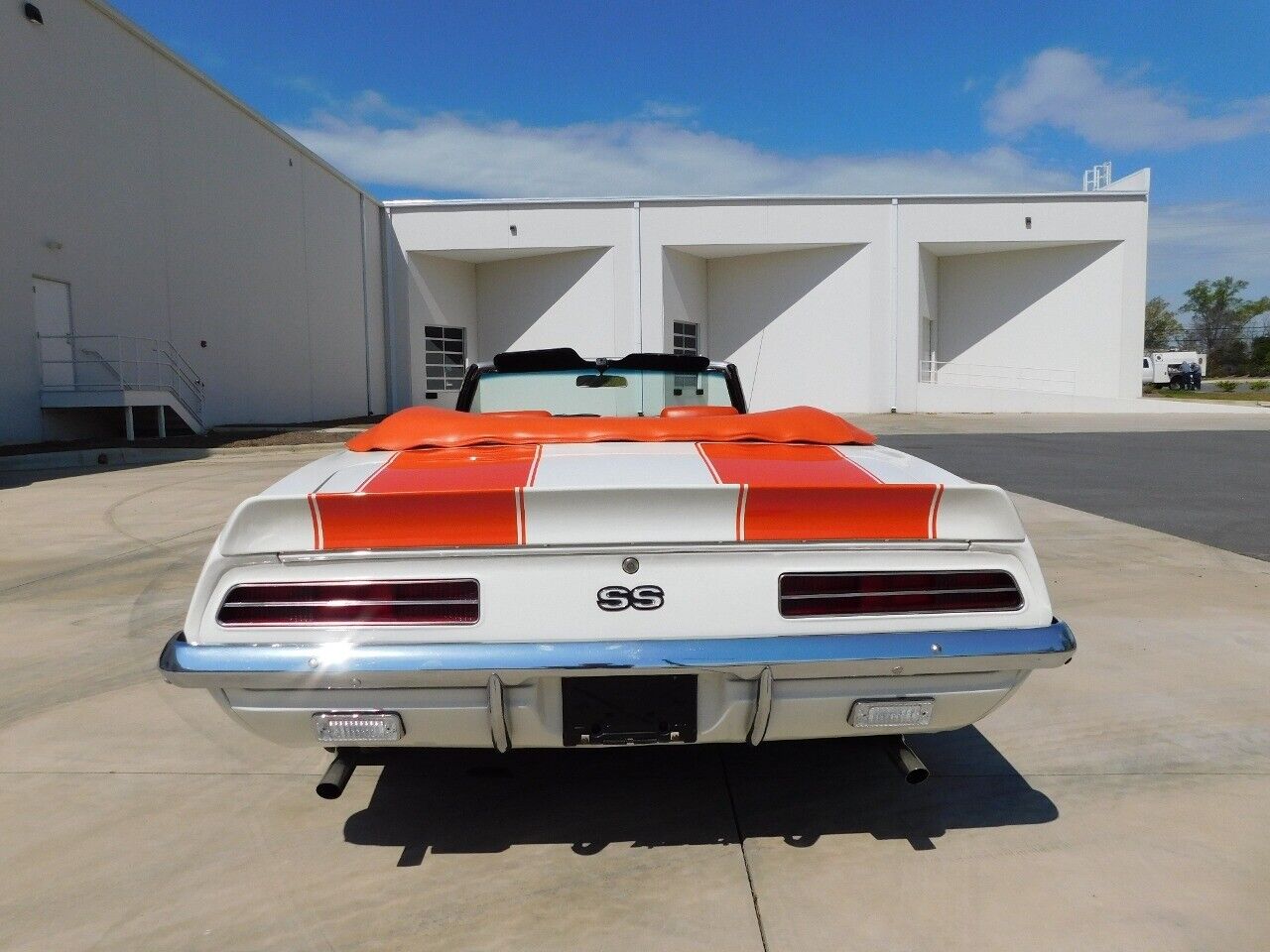 Chevrolet-Camaro-1969-White-Orange-91148-9