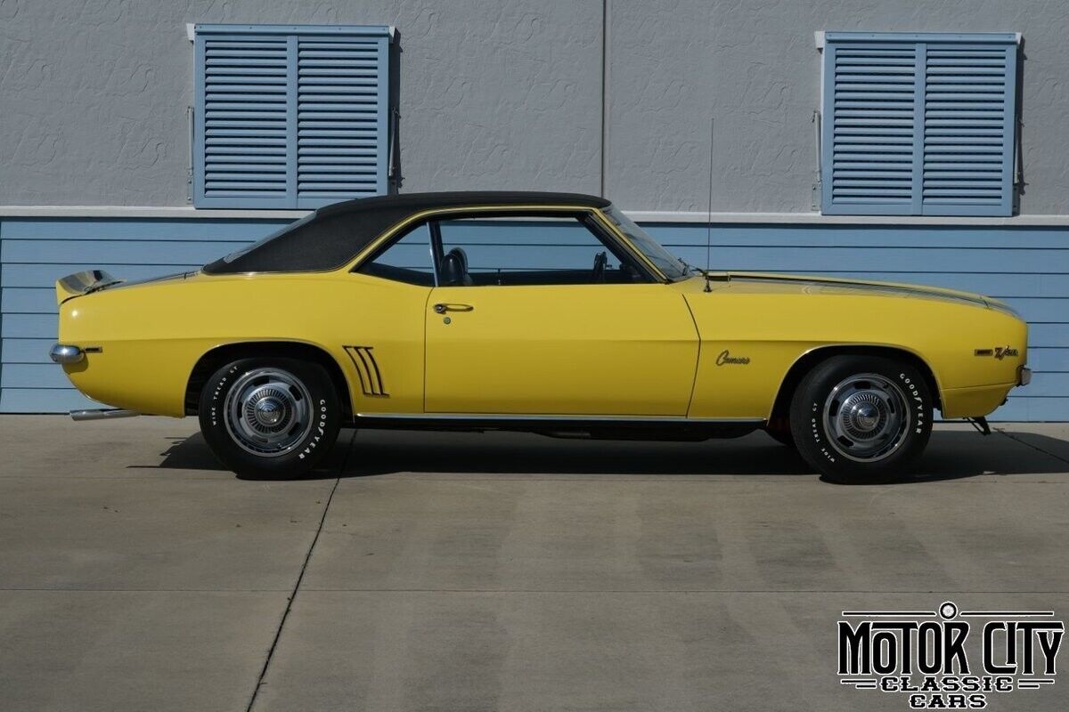 Chevrolet-Camaro-1969-Yellow-Black-0-1