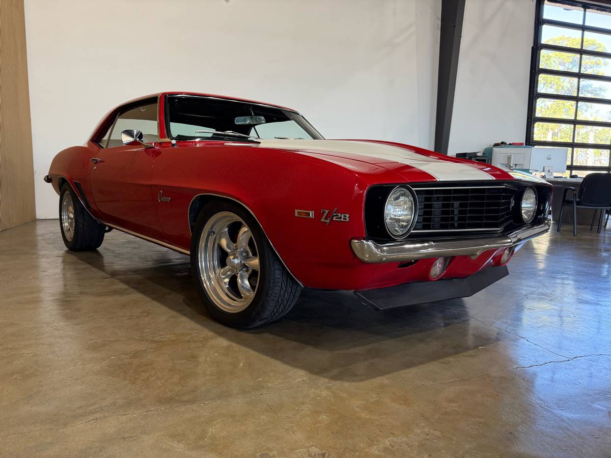 Chevrolet-Camaro-1969-red-8504-10