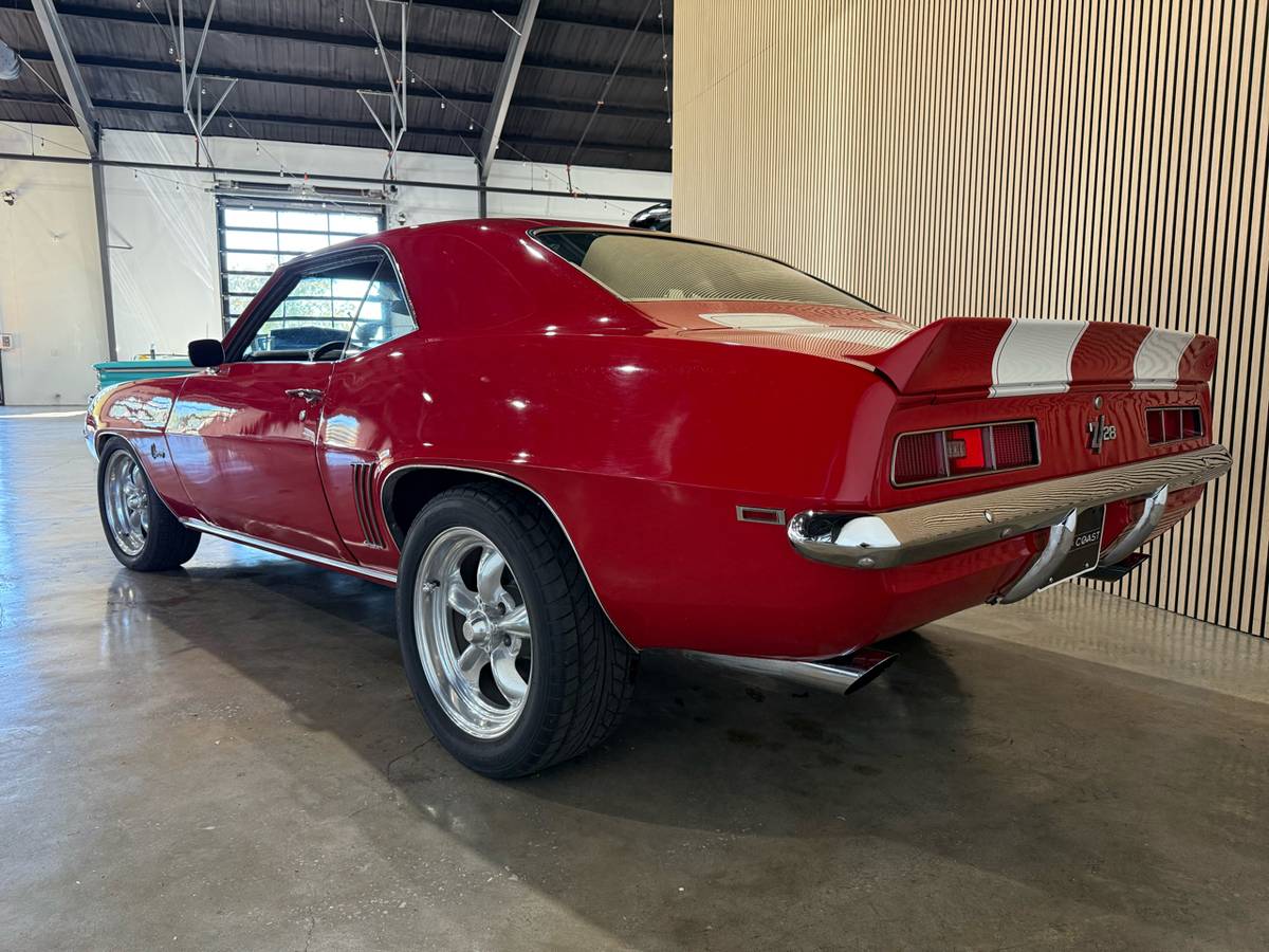 Chevrolet-Camaro-1969-red-8504-18