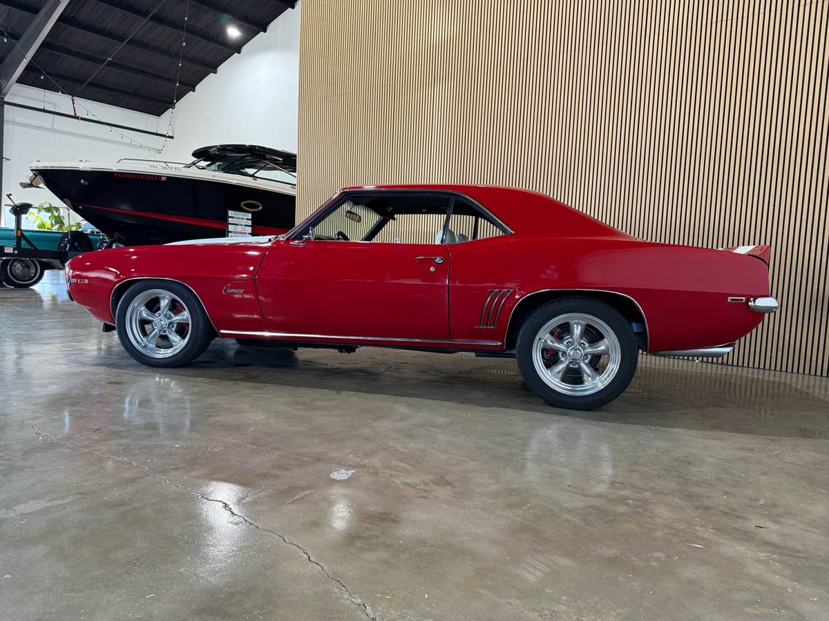 Chevrolet-Camaro-1969-red-8504-19