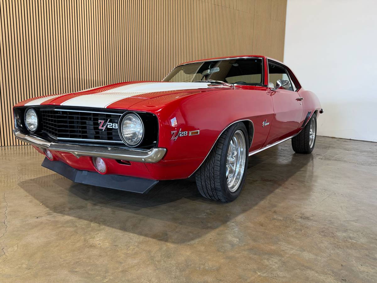 Chevrolet-Camaro-1969-red-8504