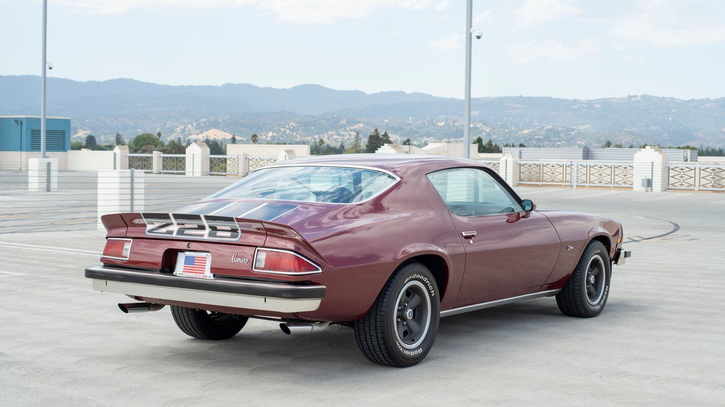 Chevrolet-Camaro-1974-Red-Black-0-26