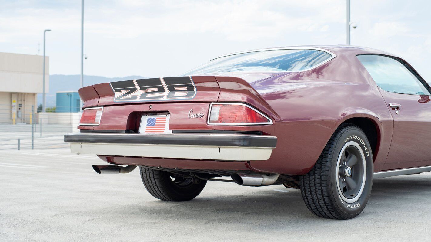 Chevrolet-Camaro-1974-Red-Black-0-27