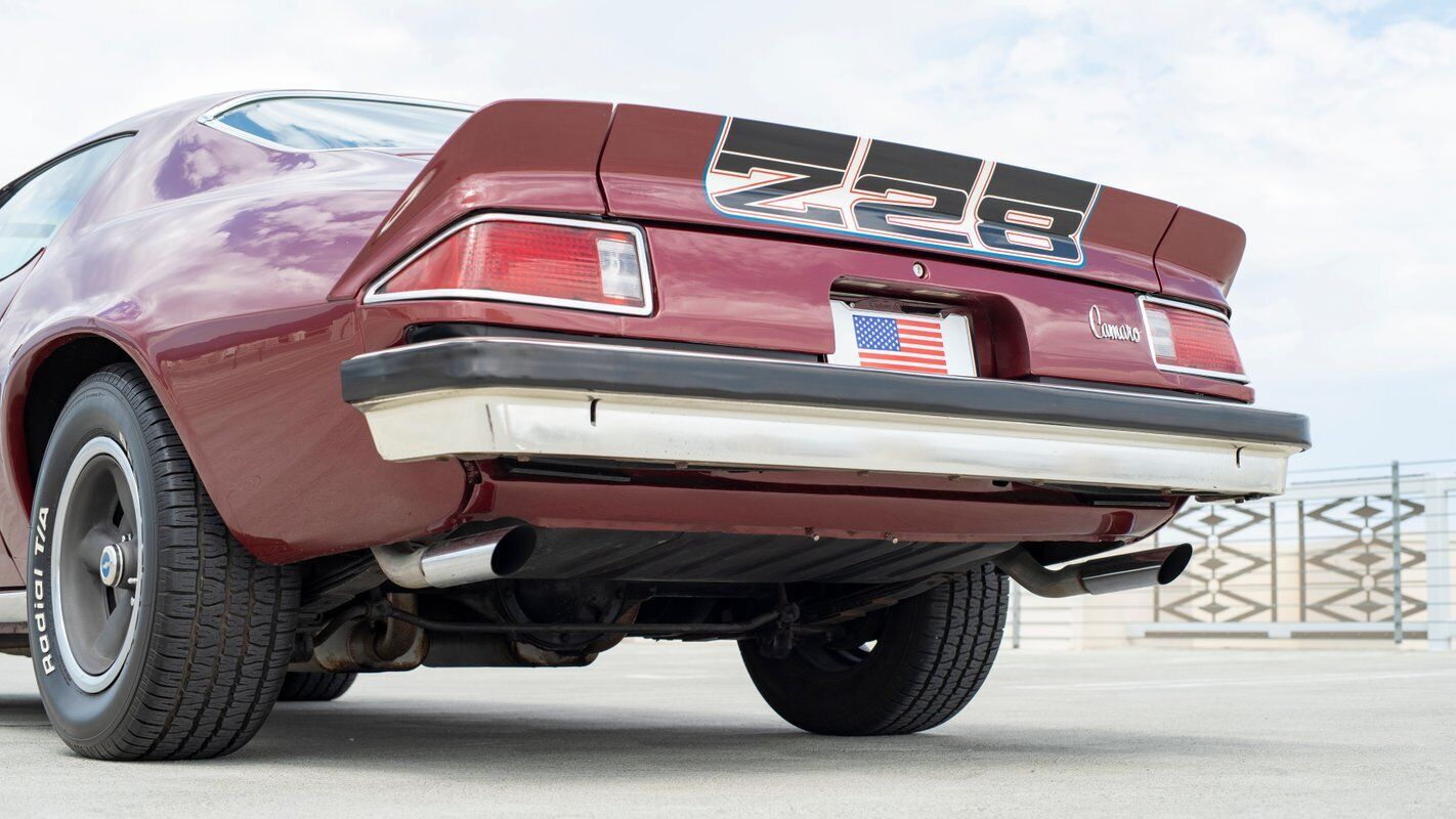 Chevrolet-Camaro-1974-Red-Black-0-3