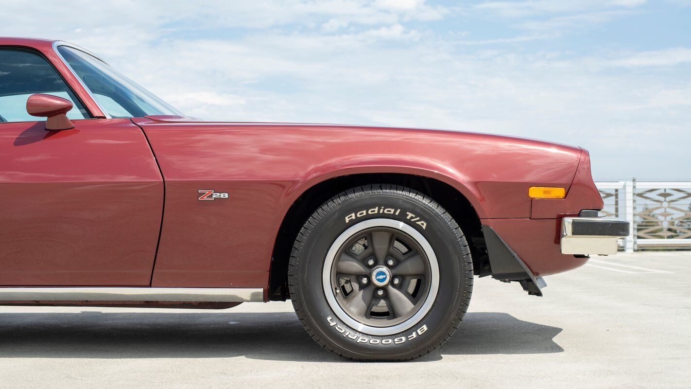 Chevrolet-Camaro-1974-Red-Black-0-31