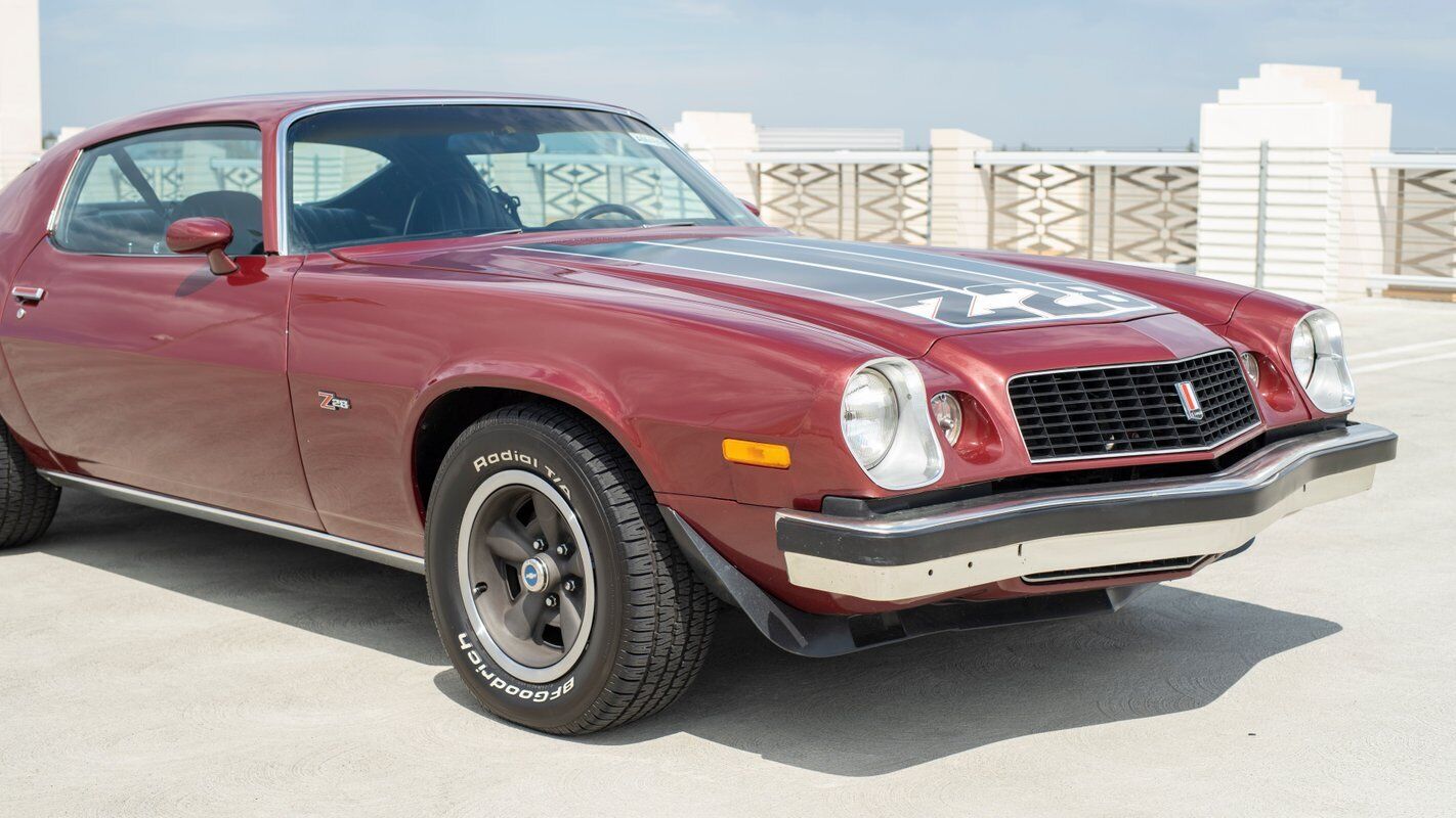 Chevrolet-Camaro-1974-Red-Black-0-37