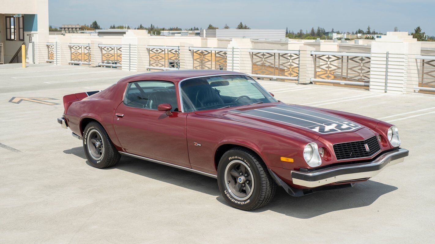 Chevrolet-Camaro-1974-Red-Black-0-7