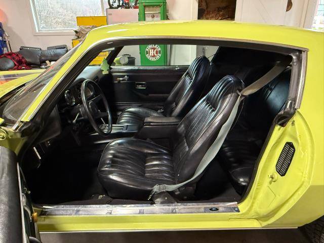 Chevrolet-Camaro-1974-yellow-19867-10