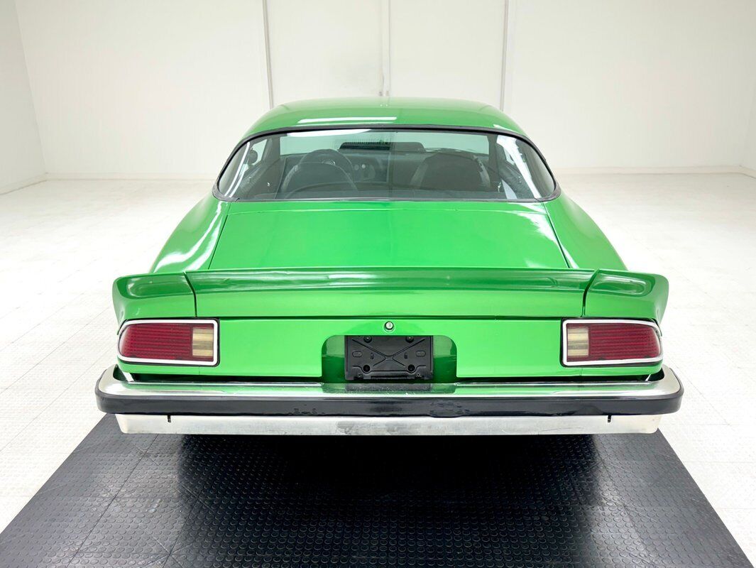 Chevrolet-Camaro-1976-Lime-Metallic-Black-148267-3