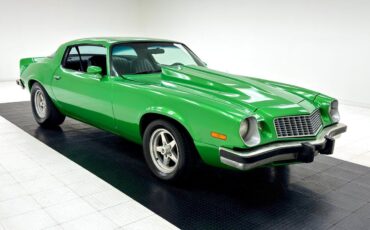 Chevrolet-Camaro-1976-Lime-Metallic-Black-148267-6