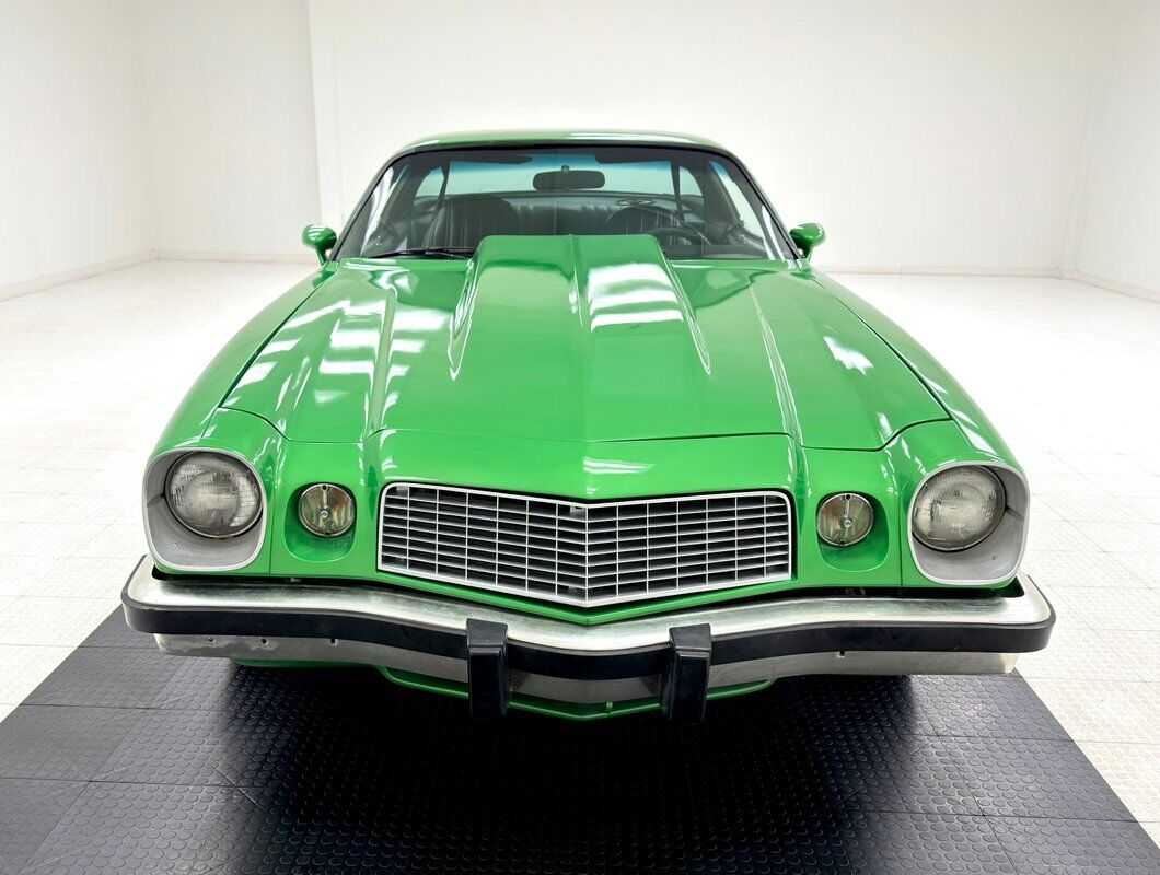 Chevrolet-Camaro-1976-Lime-Metallic-Black-148267-7