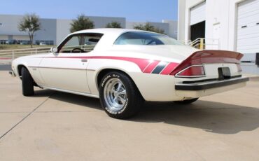 Chevrolet-Camaro-1977-White-Red-8612-4