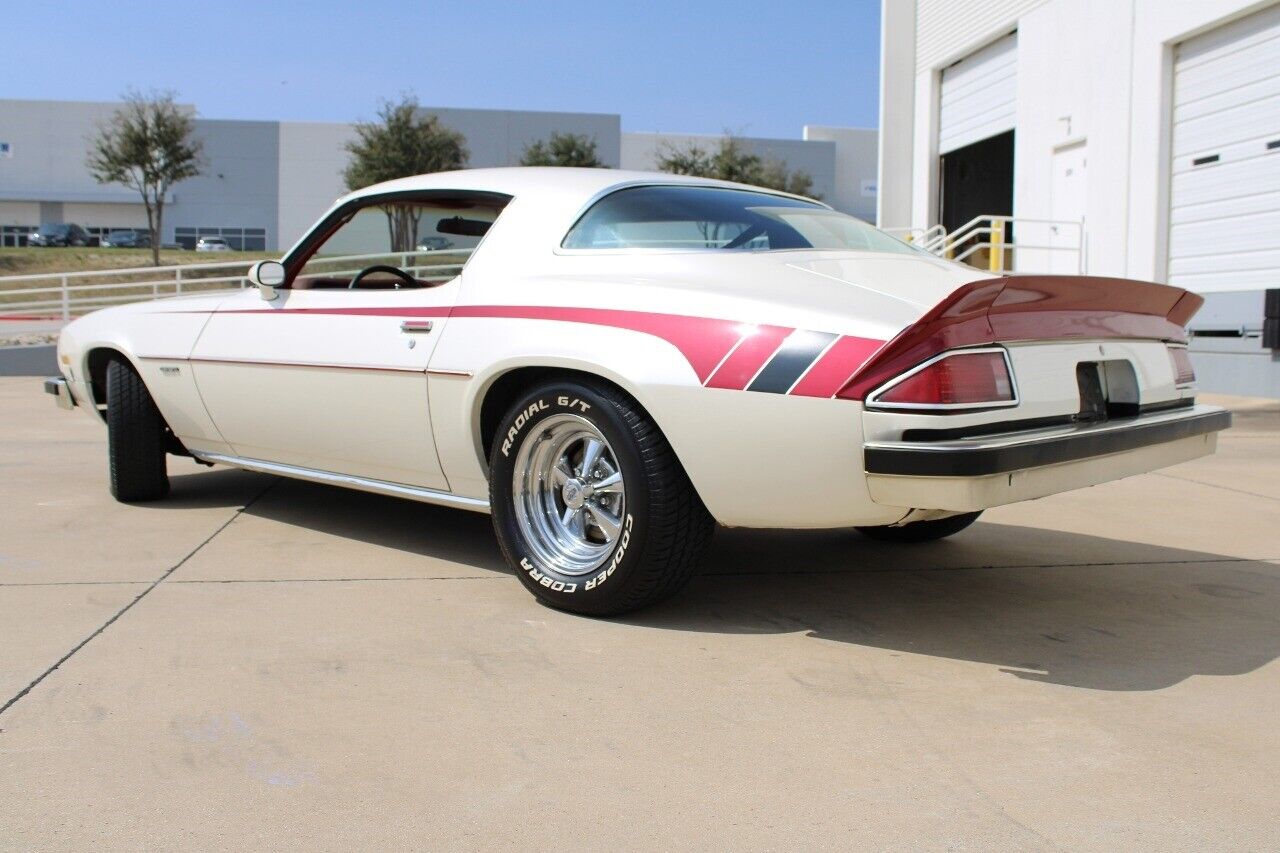 Chevrolet-Camaro-1977-White-Red-8612-4