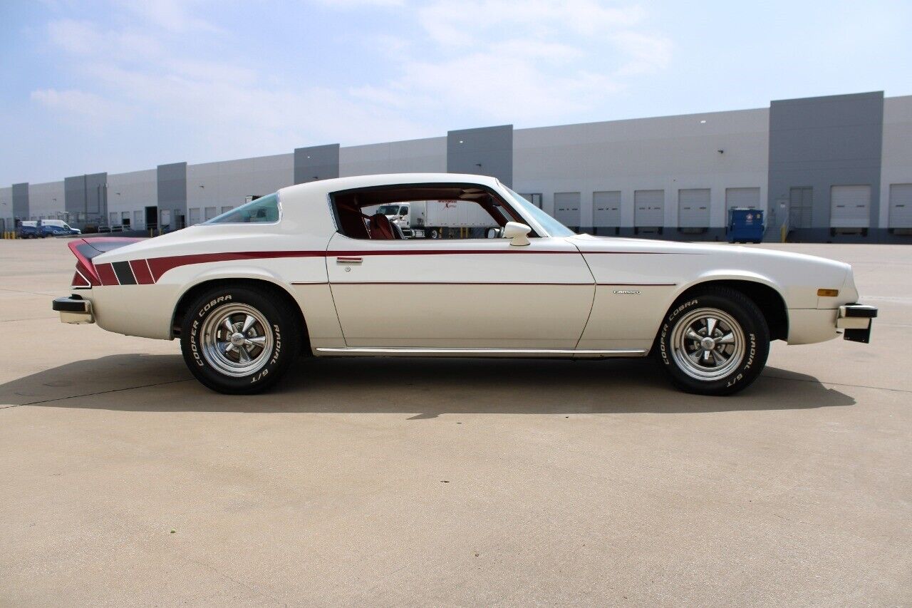 Chevrolet-Camaro-1977-White-Red-8612-6