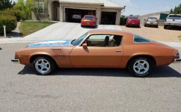 Chevrolet-Camaro-1977-orange-30899-1