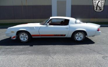 Chevrolet-Camaro-1979-White-Red-109540-3