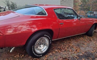 Chevrolet-Camaro-1979-red-16093-1