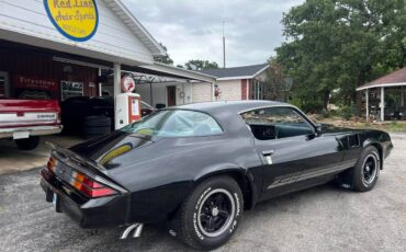 Chevrolet-Camaro-1981-black-54718-4