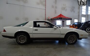 Chevrolet-Camaro-1984-White-Blue-6956-5