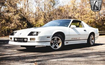 Chevrolet-Camaro-1986-White-Tan-21179-2