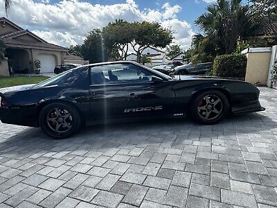 Chevrolet-Camaro-1987-Black-73225-3