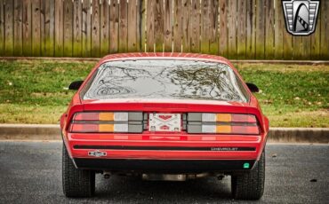 Chevrolet-Camaro-1987-Red-Red-23150-5