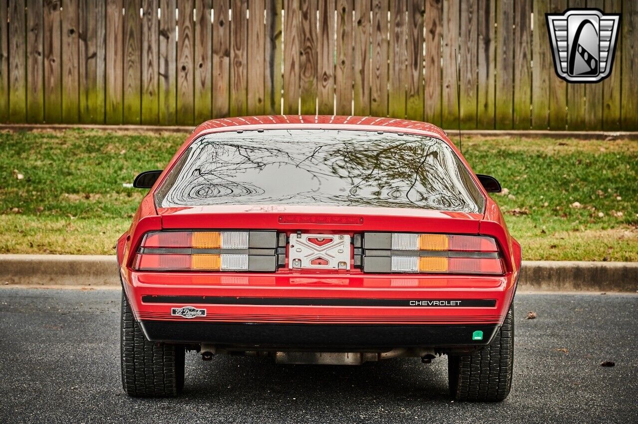 Chevrolet-Camaro-1987-Red-Red-23150-5